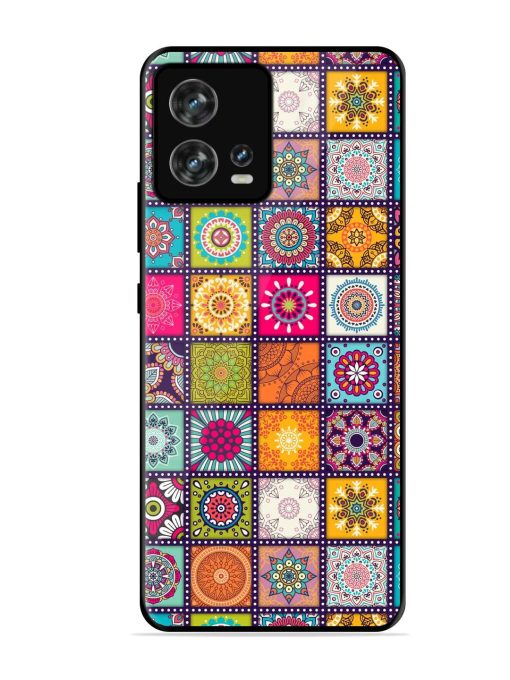 Seamless Pattern Vintage Glossy Metal Phone Cover for Motorola Moto Edge 30 Fusion