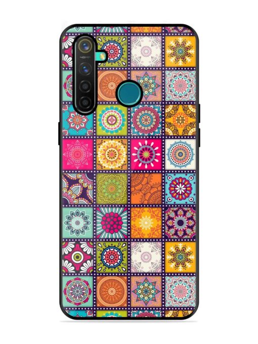 Seamless Pattern Vintage Glossy Metal Phone Cover for Realme 5 Pro Zapvi