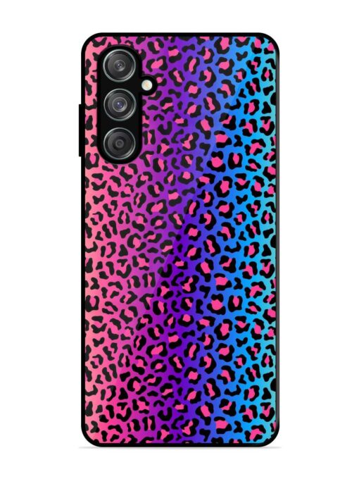 Colorful Leopard Seamless Glossy Metal Phone Cover for Samsung Galaxy M15 (5G)